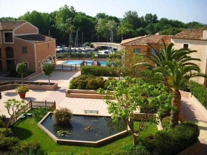 2 Bedrooms, 15 Min Walk To Beach, Ac, Pool & Fiber Internet In A Quiet, Private Gated Domain 5Kms To St Tropez Cogolin Kültér fotó