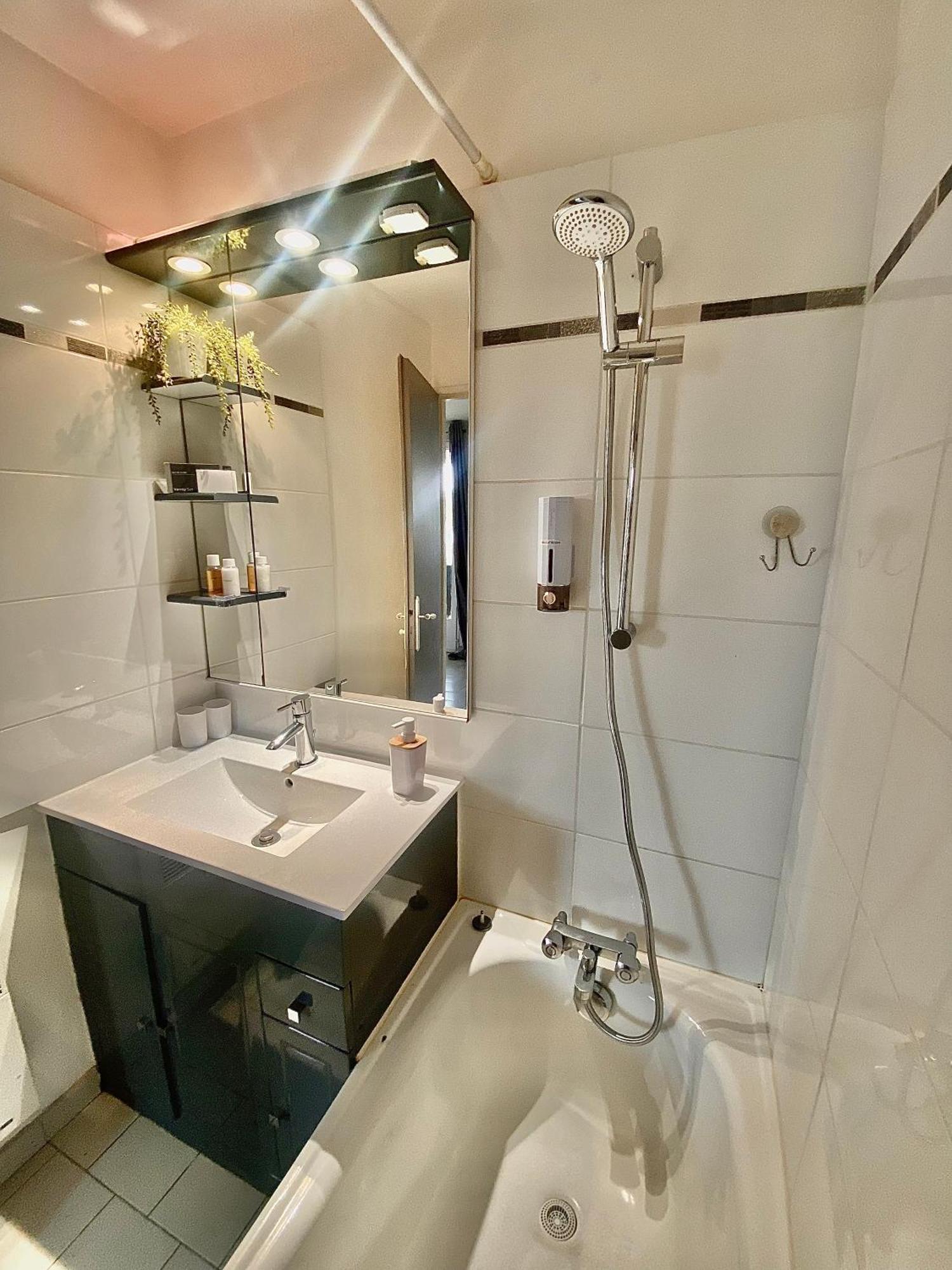 2 Bedrooms, 15 Min Walk To Beach, Ac, Pool & Fiber Internet In A Quiet, Private Gated Domain 5Kms To St Tropez Cogolin Kültér fotó