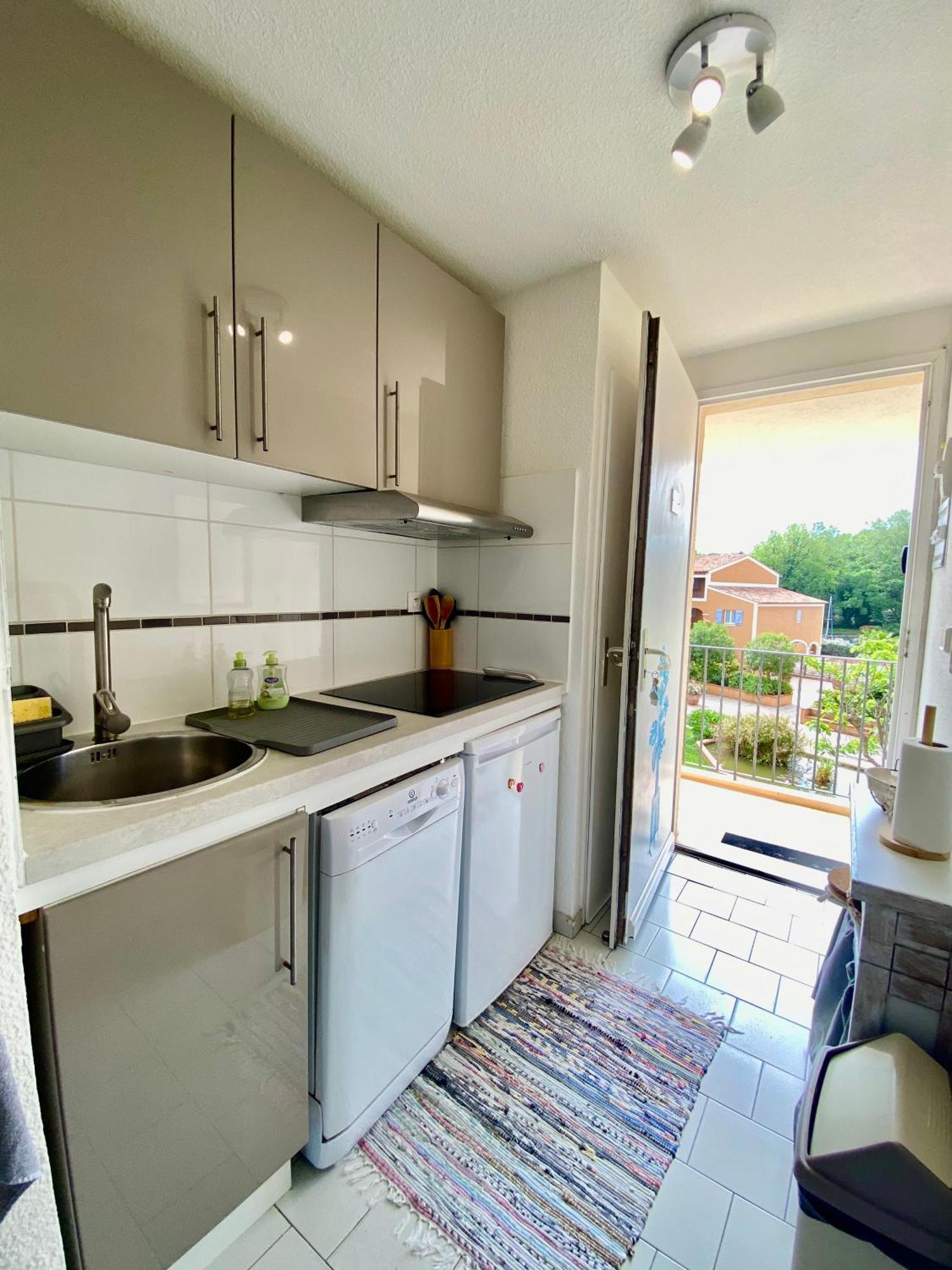 2 Bedrooms, 15 Min Walk To Beach, Ac, Pool & Fiber Internet In A Quiet, Private Gated Domain 5Kms To St Tropez Cogolin Kültér fotó